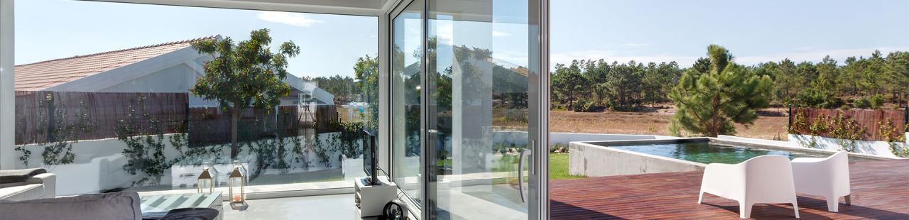 HEAT LOSSES IN LARGE GLAZING